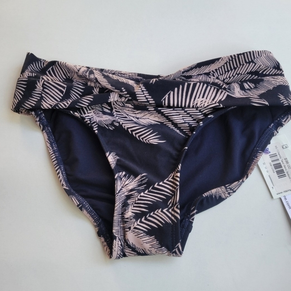 ROBIN PICCONE  NWT HIGH WAIST BIKINI BOTTOM Size extra small.